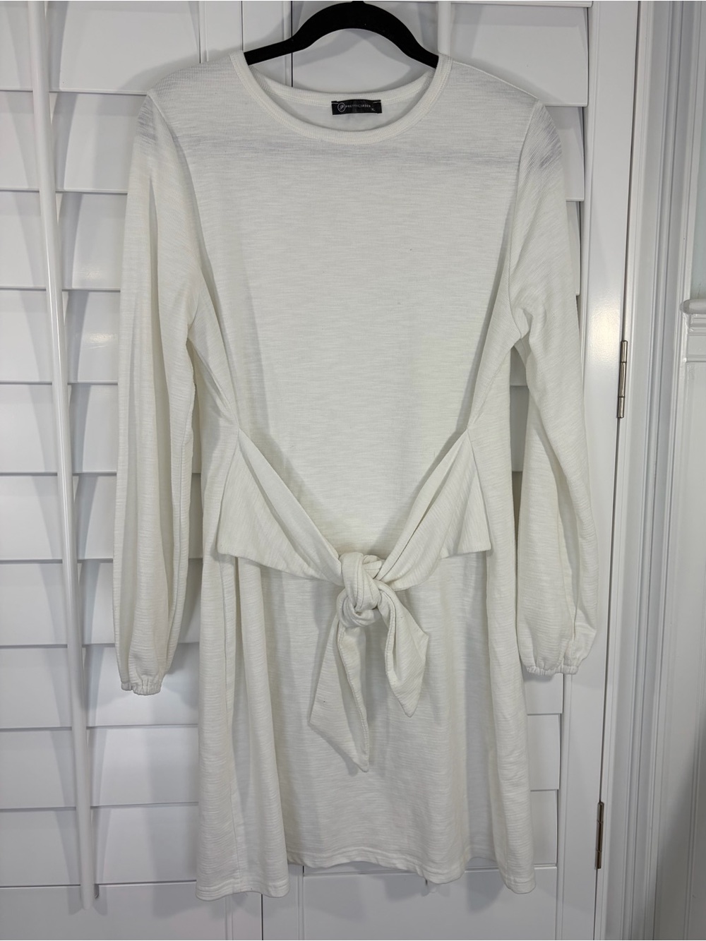 Long-Sleeve Cream Tie-Waist Mini Dress - Picture 4 of 11